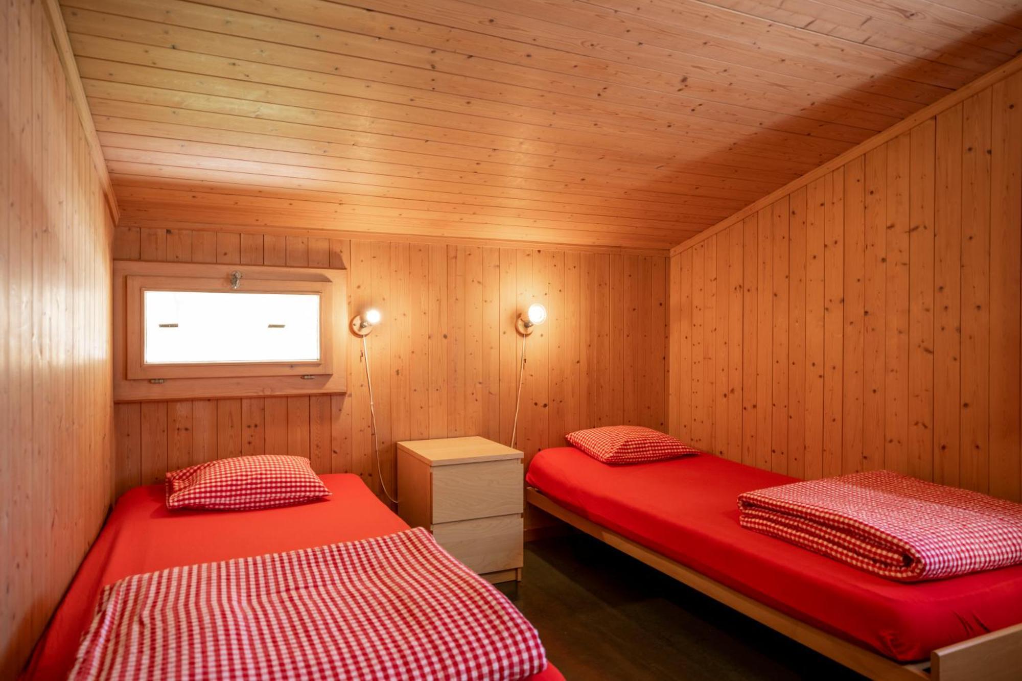 Simons Herberge Meiringen Exterior foto